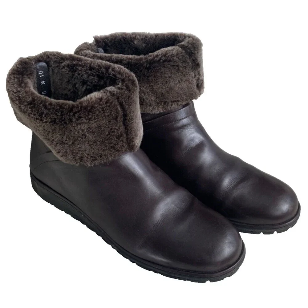STUART WEITZMAN Sz 10 Brown LEATHER Real FUR Trim Ankle Boots Booties Flats Warm - Picture 1 of 8